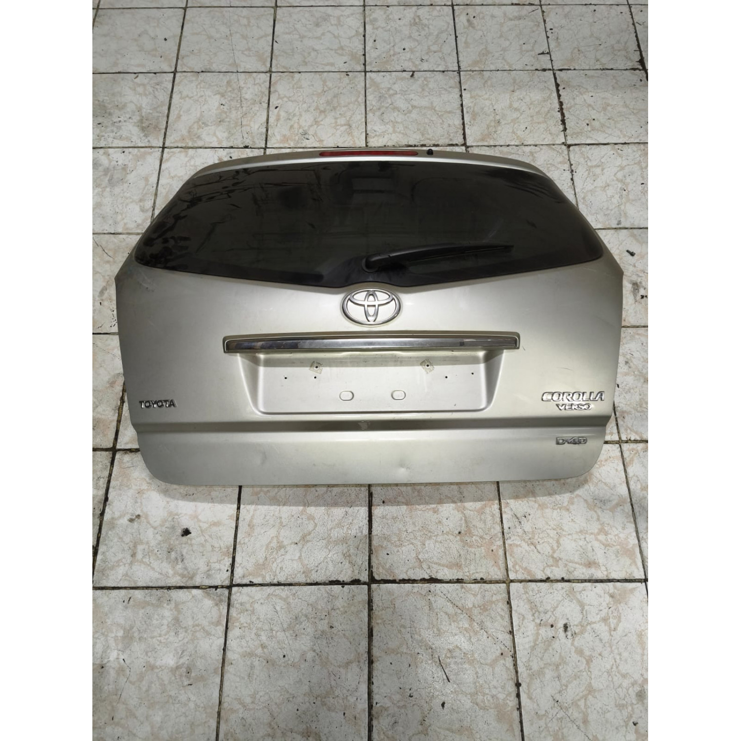 Hayon  pour TOYOTA Corolla Verso (CDE1*/ZZE1*) 1.6 VVTi 110cv