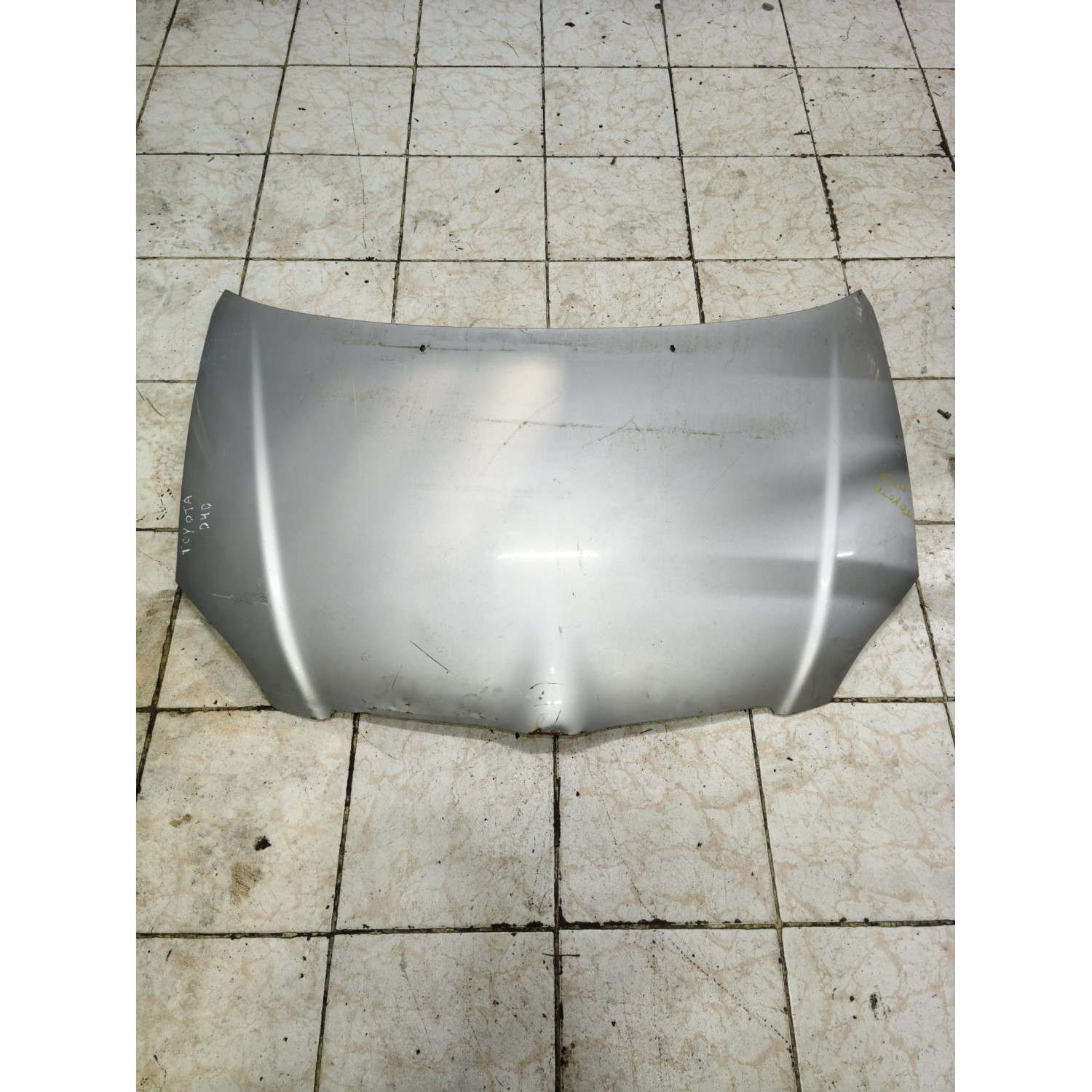 Capot avant  pour TOYOTA Corolla (120) Sedan (fab. Japon) 1.4 D4-D Berline 90cv