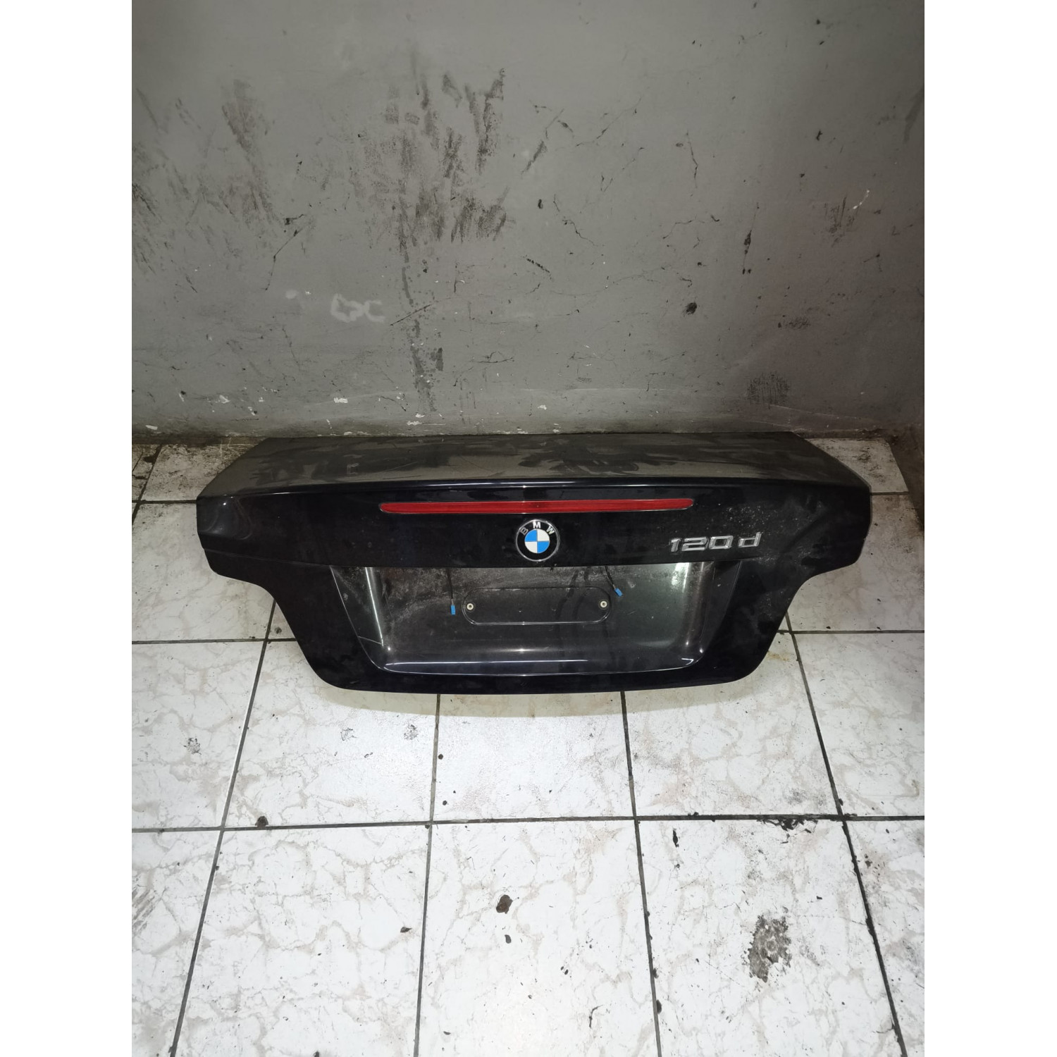 Coffre  pour BMW Série 1 (E82) Coupé 120d 2.0 d 16V 163 cv