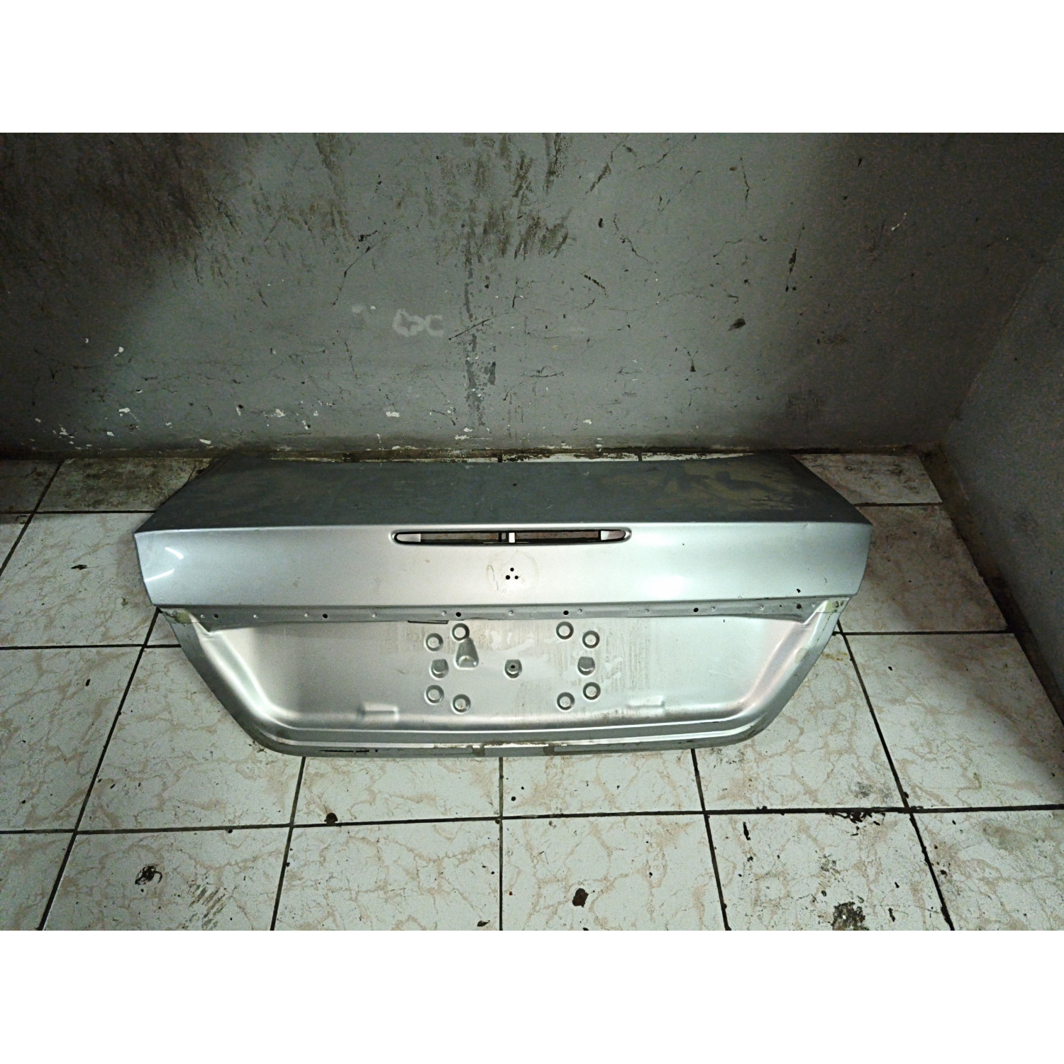 Coffre  pour MERCEDES Classe E (211) Phase 2 Berline 280 CDi 3.0 CDI V6 24V 4MATIC 190 cv Boîte auto