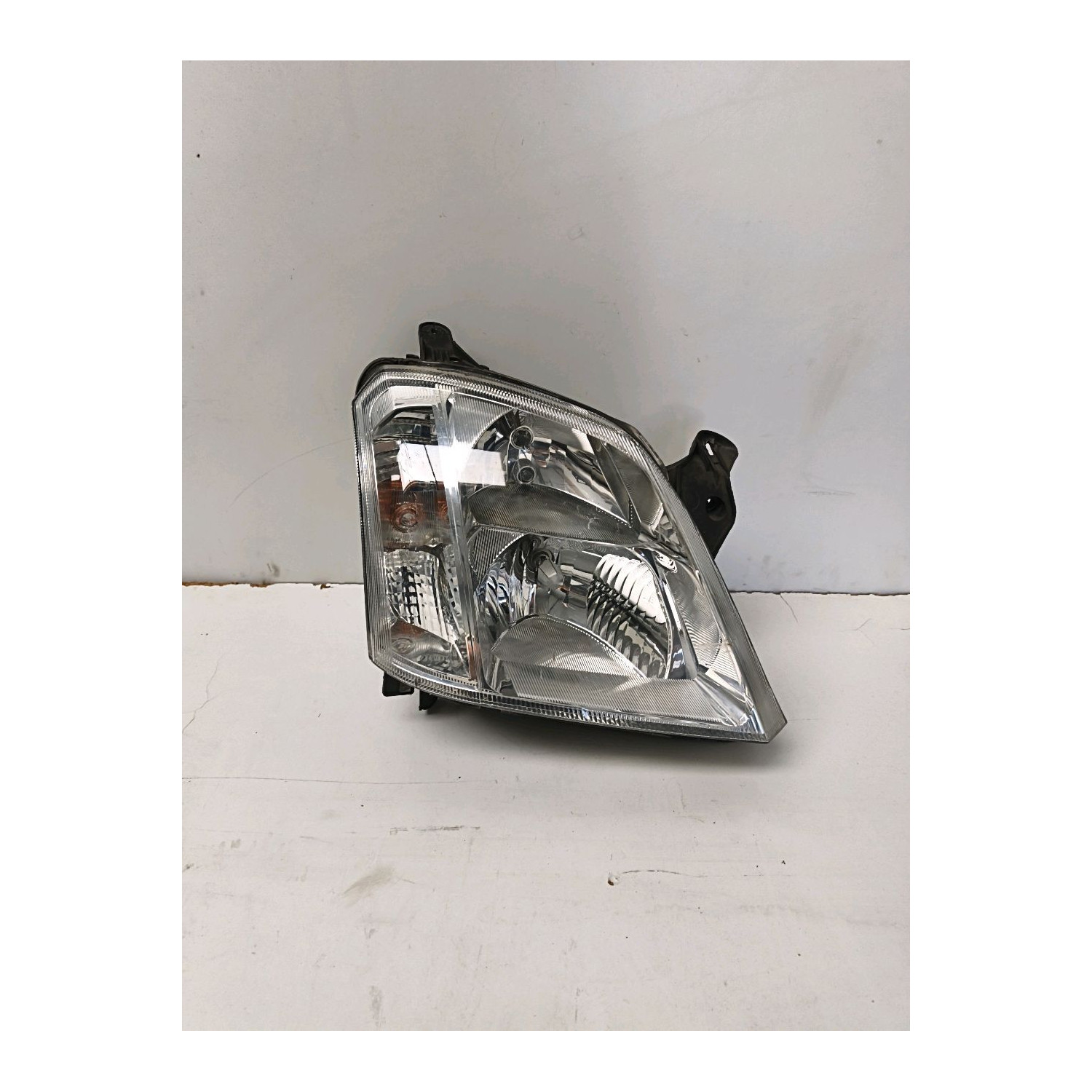 Phare droit  pour OPEL Meriva A 1.6 i 100cv