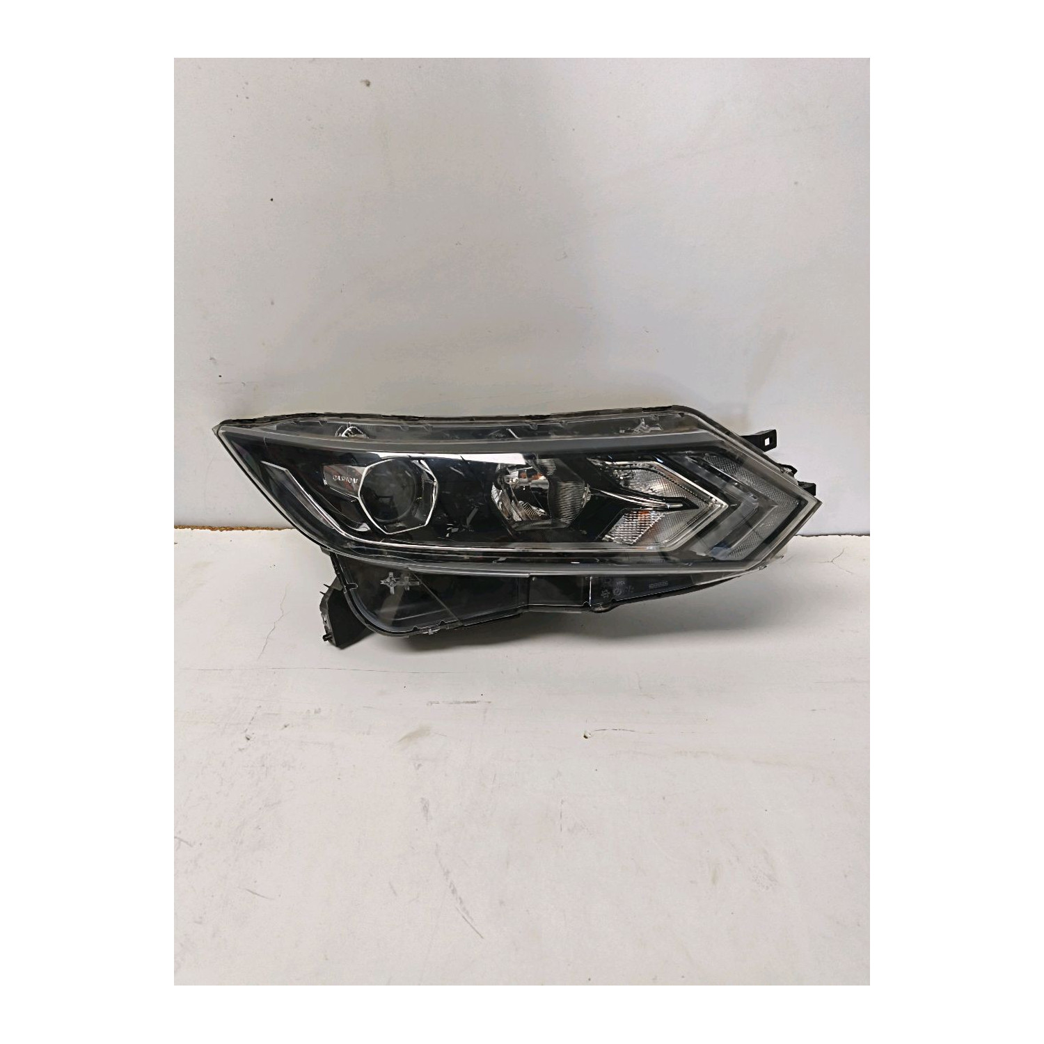 Phare droit  pour NISSAN Qashqai Phase 2 (J11E) 1.3 DIG-T 16V 2WD DCT7 S&S 160 cv Boîte auto