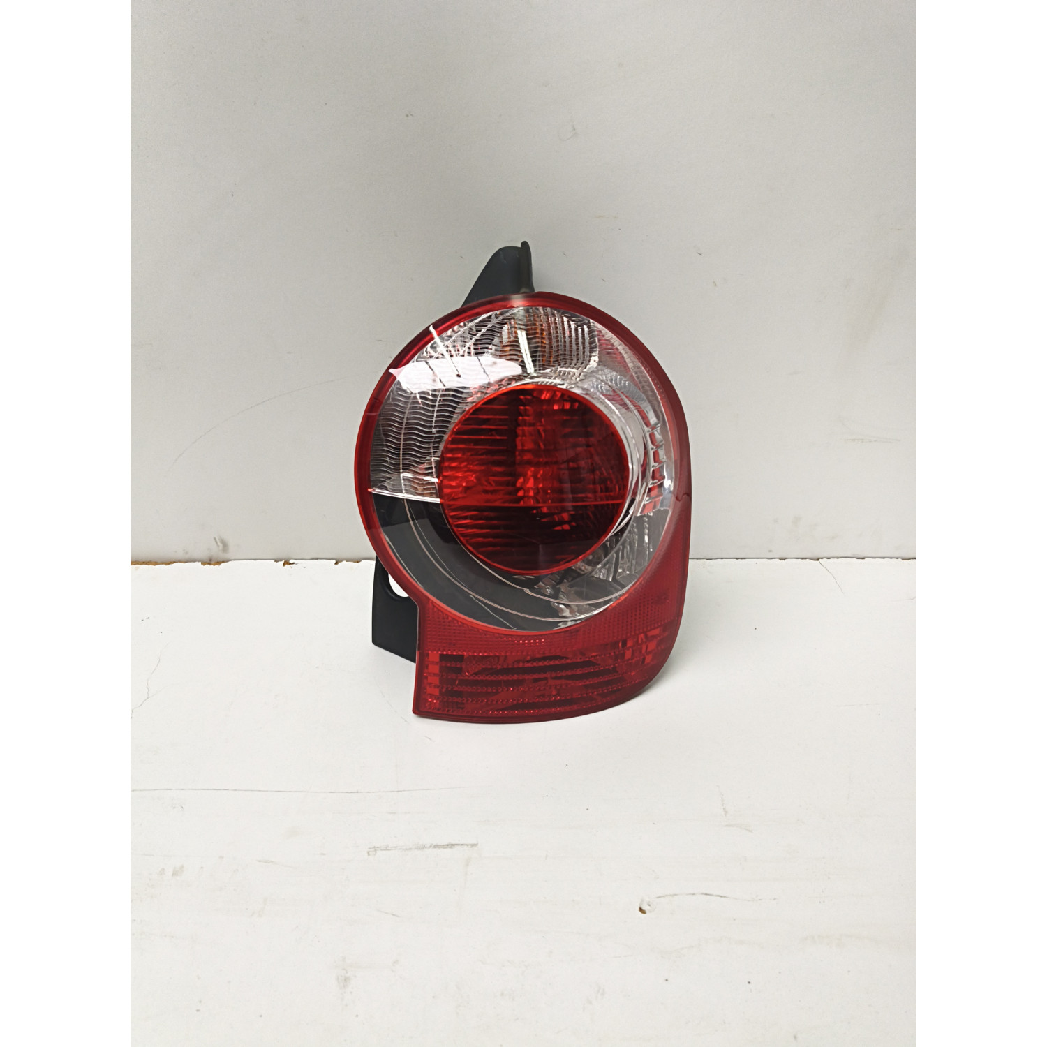 Feu arrière droit  pour RENAULT Modus 1.5 dCi 106 cv