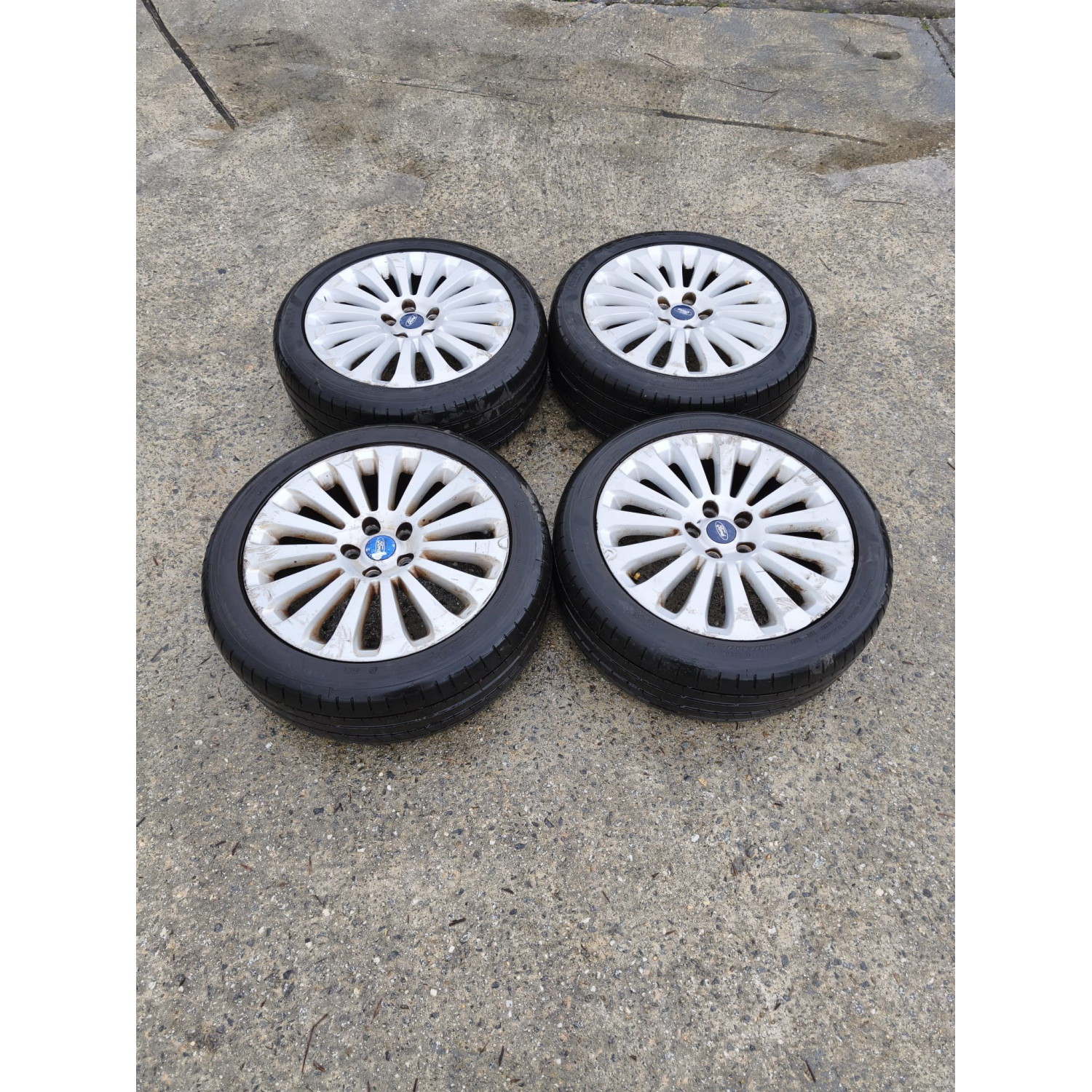 Jante alu  pour FORD Focus II Phase 2 Berline 1.6 TDCi DPF 90 cv