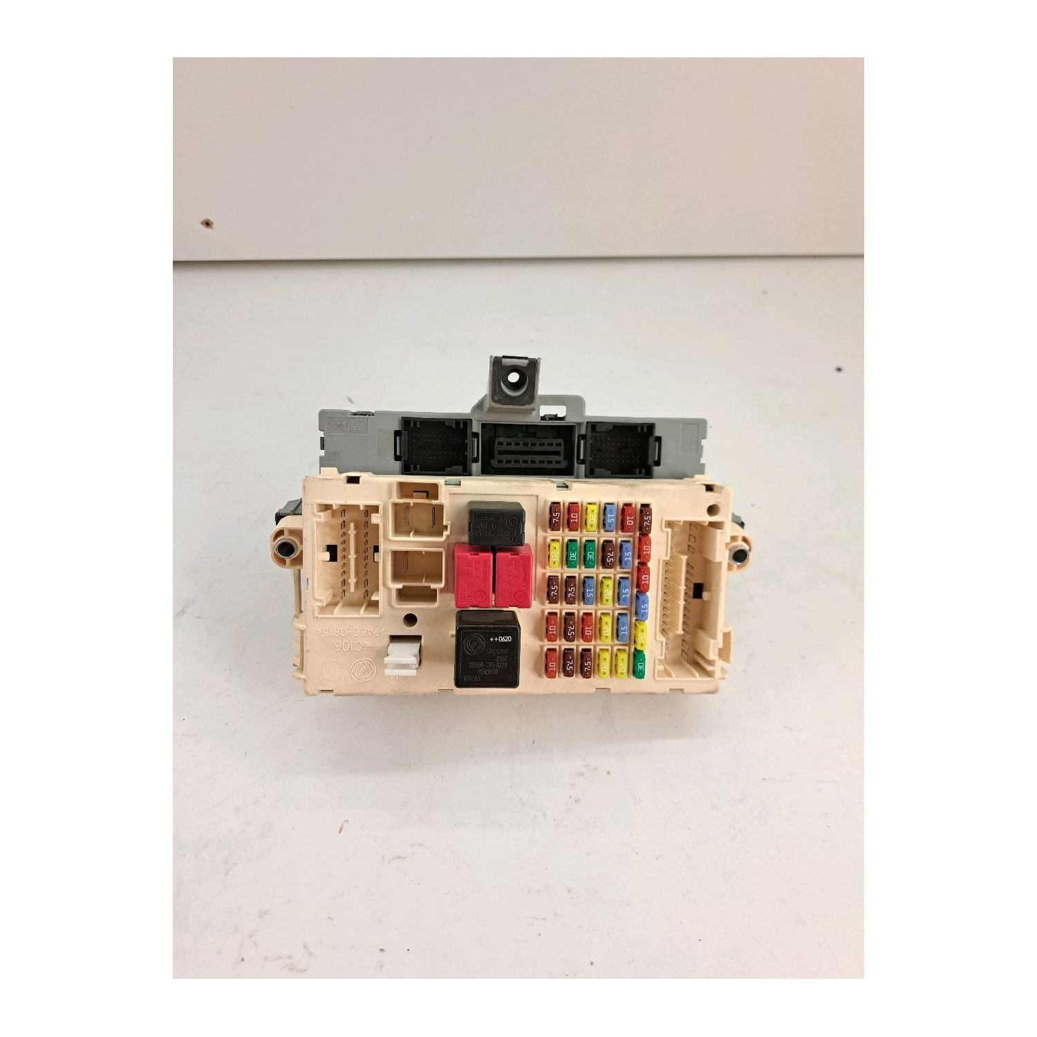 Boîte a fusibles  pour ALFA ROMEO 147 Phase 2 1.6 i 16V Twin Spark 120cv