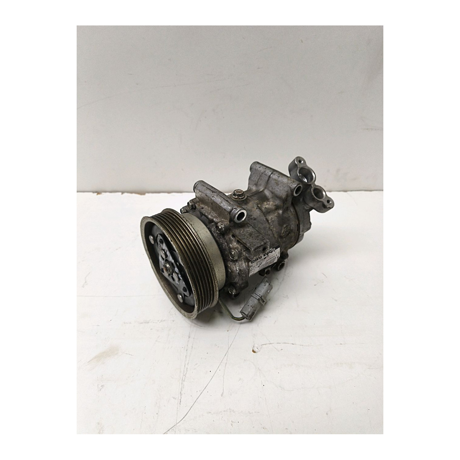 Compresseur air conditionné  pour RENAULT Clio III 5 portes Phase 2 1.5 dCi 106 cv