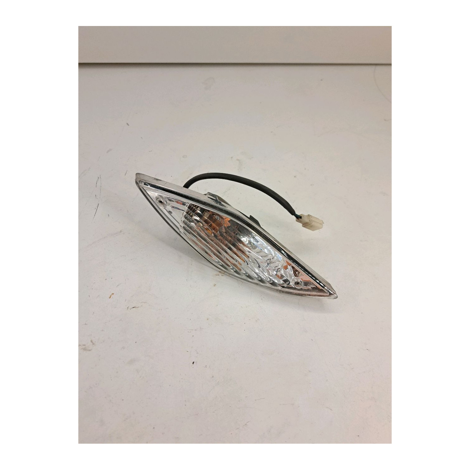 Clignotant arrière gauche  pour SYM FIDDLE 3 125