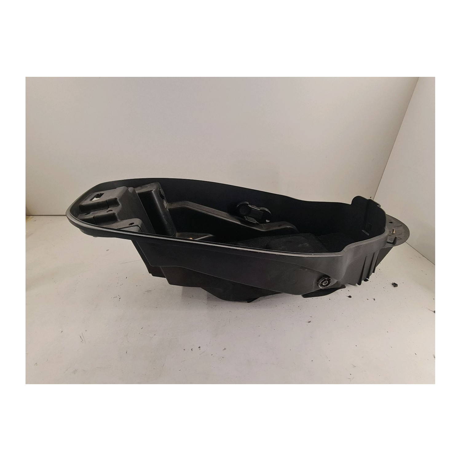 Coffre sous selle  pour KYMCO GRAND DINK 125 S