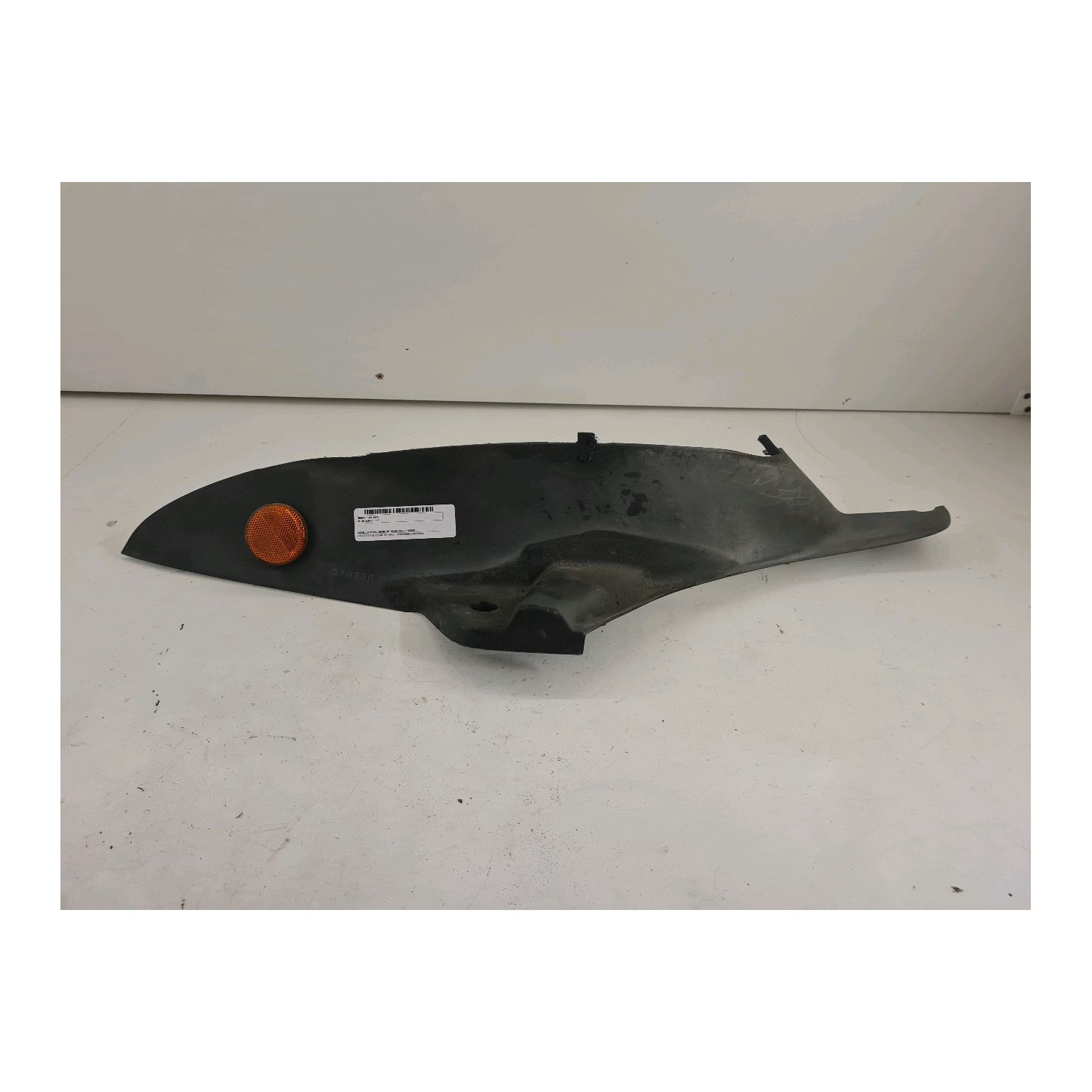 Cache latéral arrière sous selle droit  pour PEUGEOT ELYSTAR 50