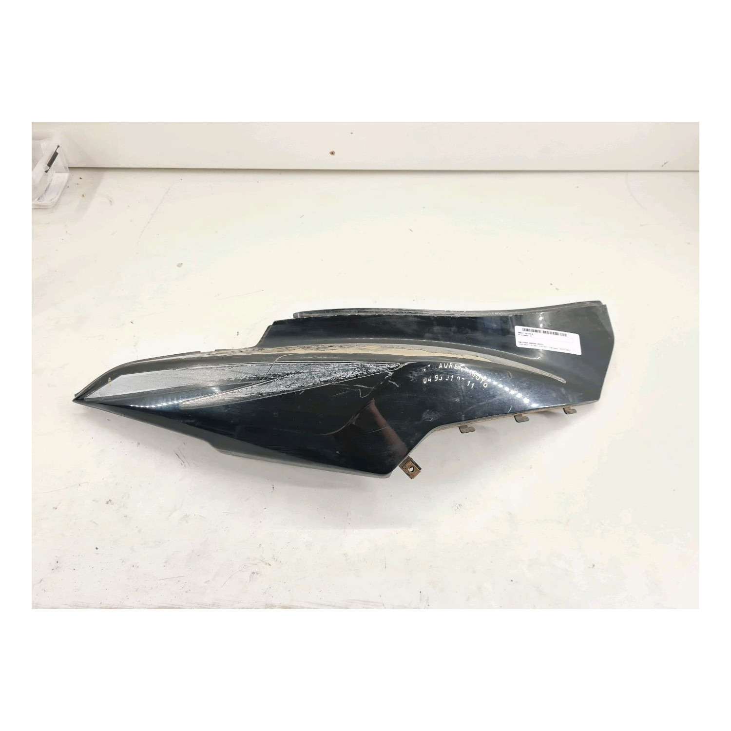 Demi coque arrière droite  pour SYM ORBIT 2 50