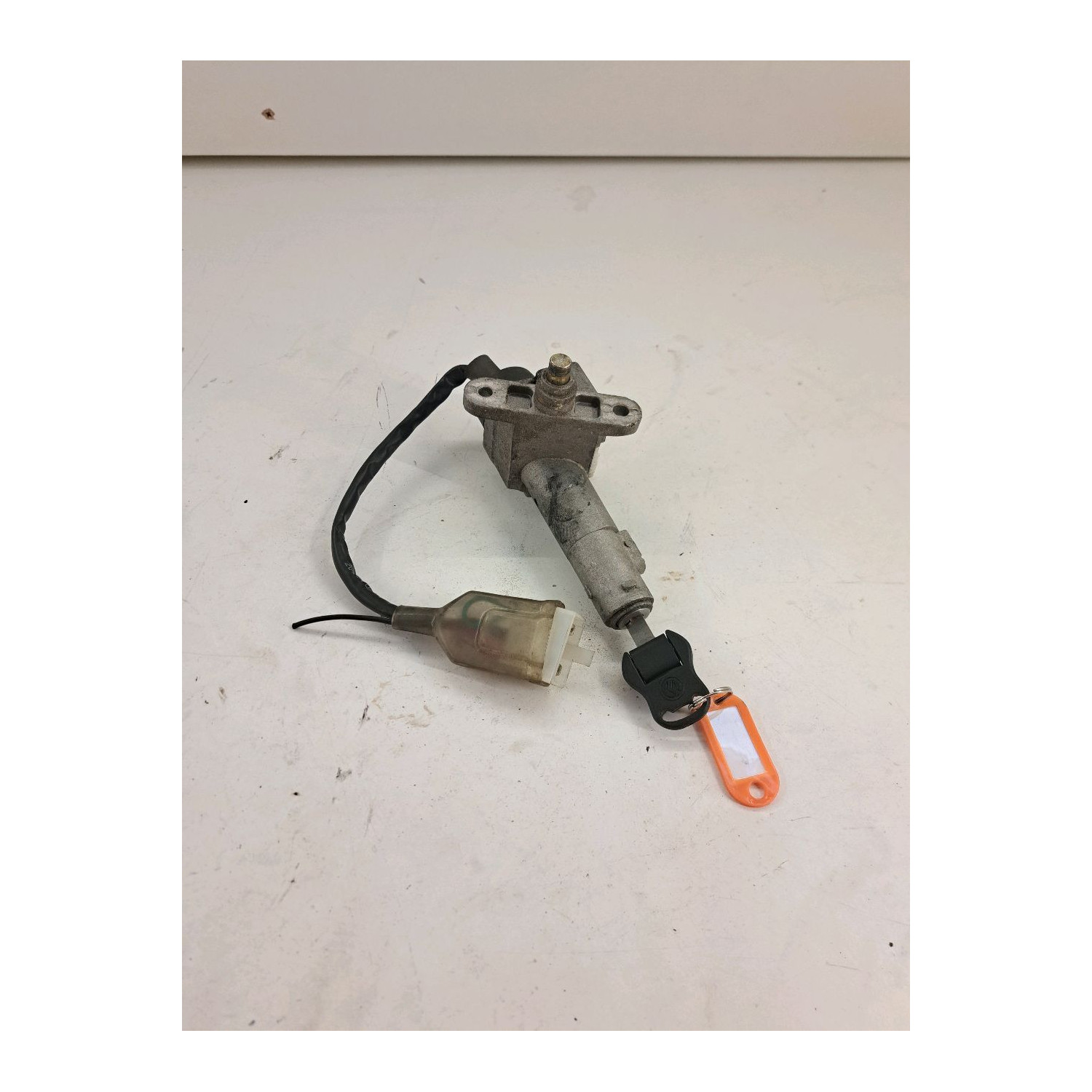 Contacteur à clé neiman  pour SYM FIDDLE 3 125