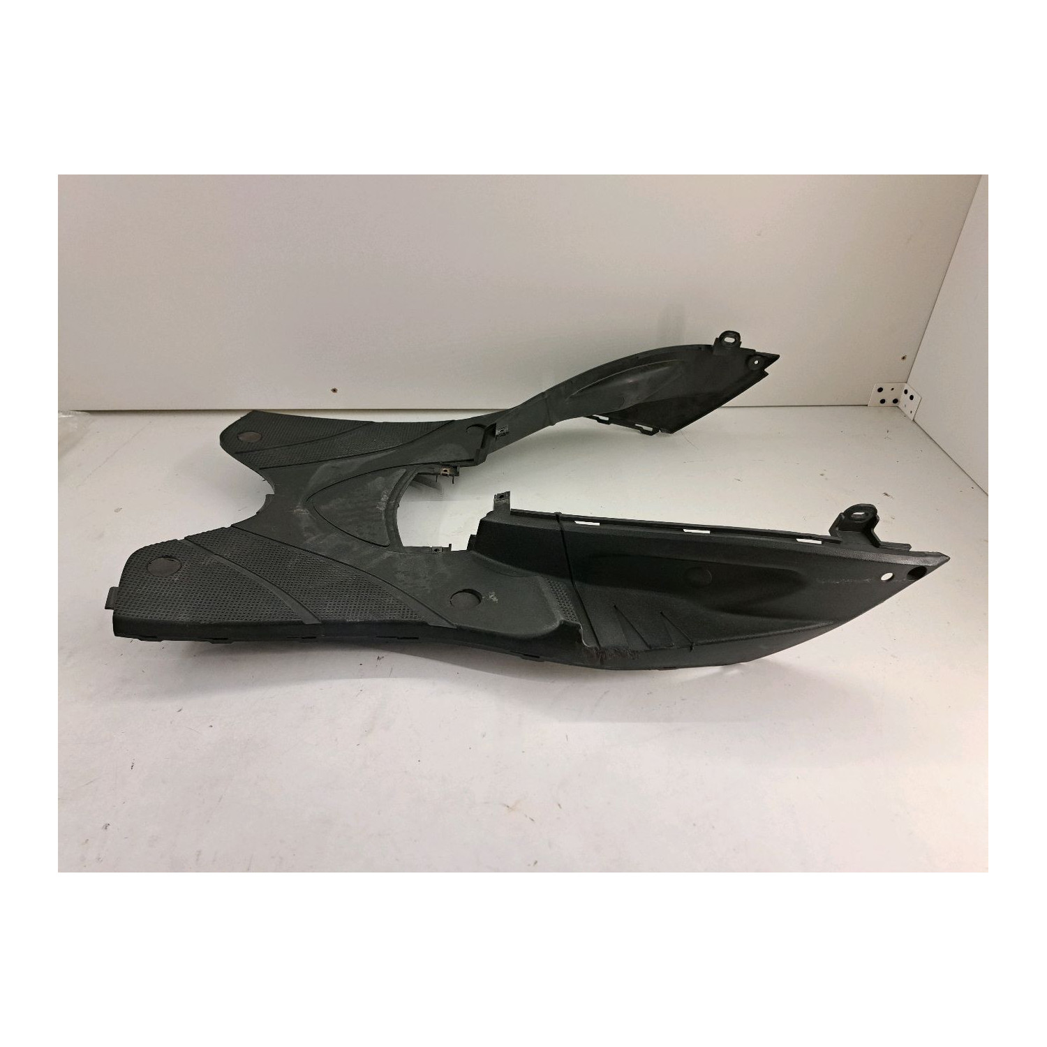 Tablier inférieur avant  pour YAMAHA CYGNUS 125