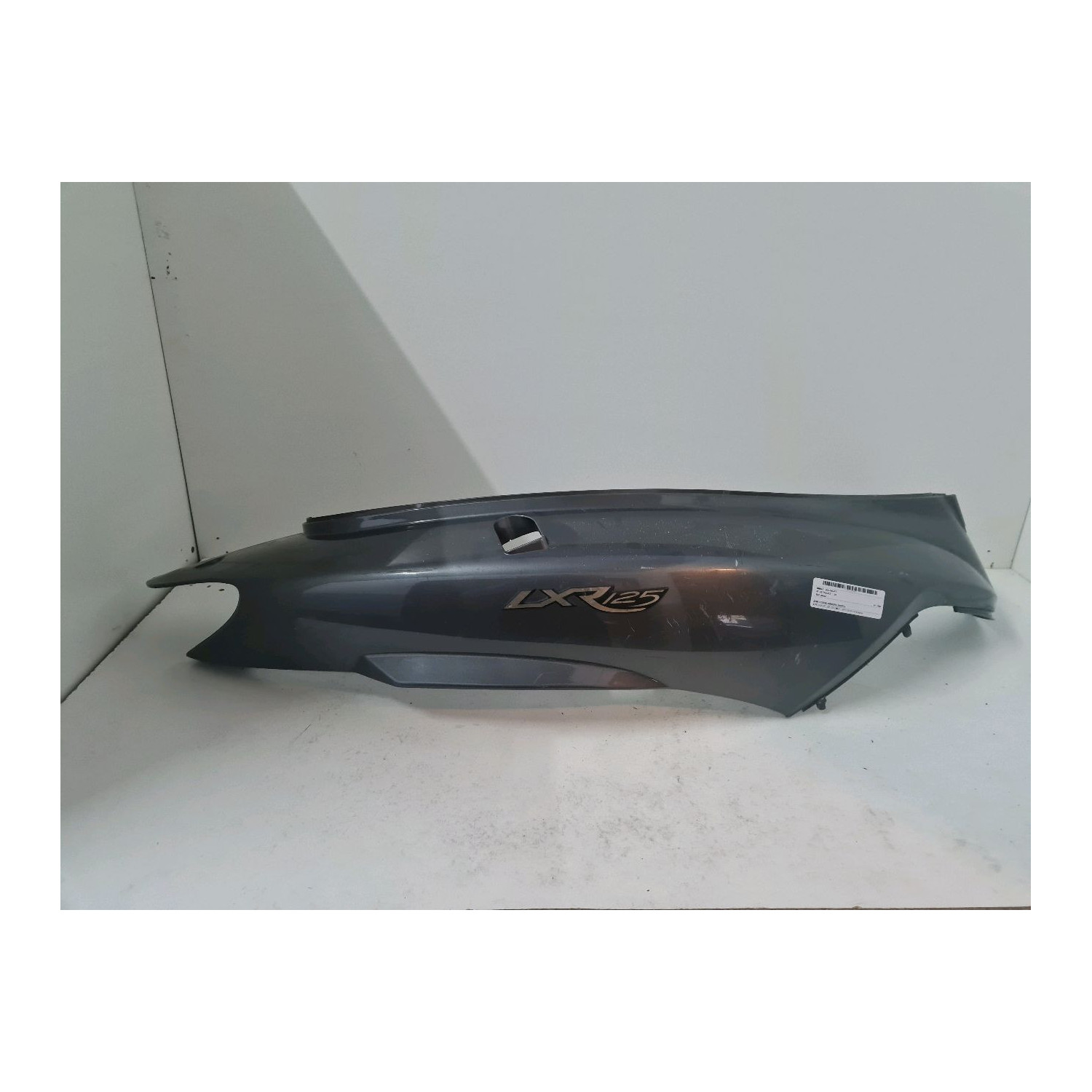 Demi coque arrière droite  pour PEUGEOT LXR