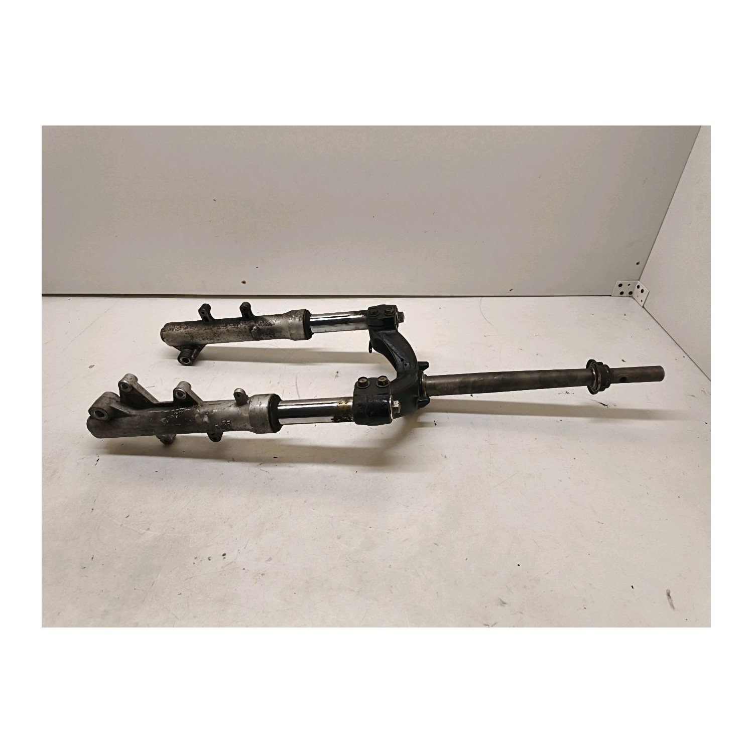 Fourche  pour DAELIM S2 125